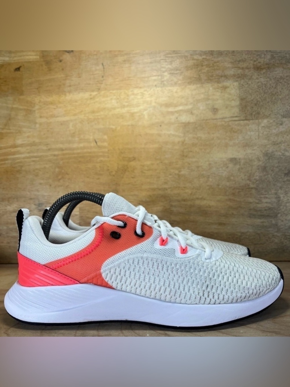 Under Armour Charged Breathe TR3 Womens Size 9.5 Training Shoes Sneakers White